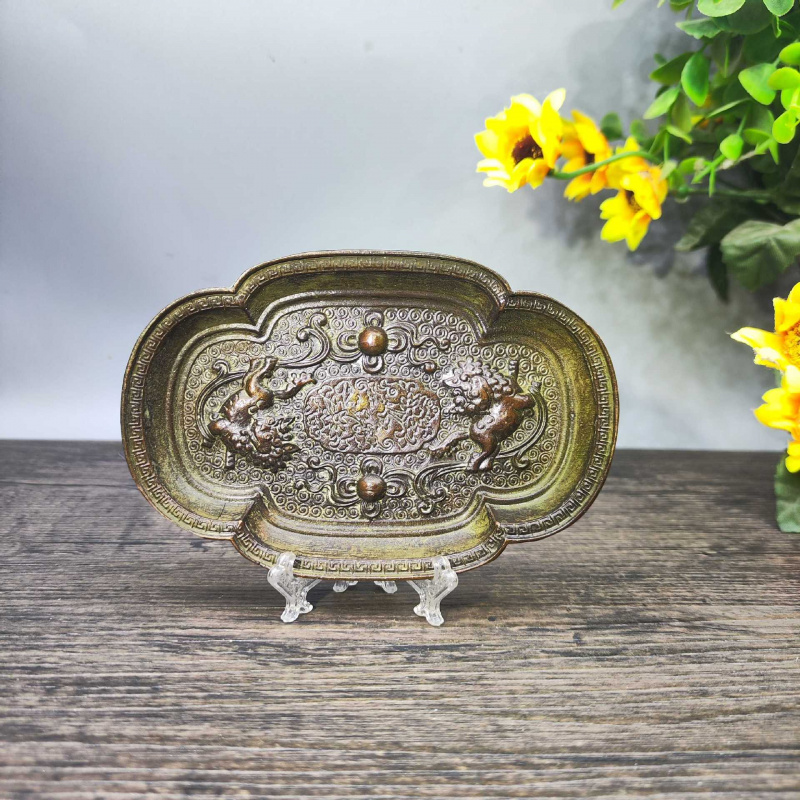 Vintage Collectible Ashtrays - ของสะสมโบราณ, ที่ล้างปากกาทองแดงชุบวินเทจ, ลายสิงโตพร้อมลูกบอลปักลาย, แผ่นเงินทิเบต, ที่เขี่ยบุหรี่, h