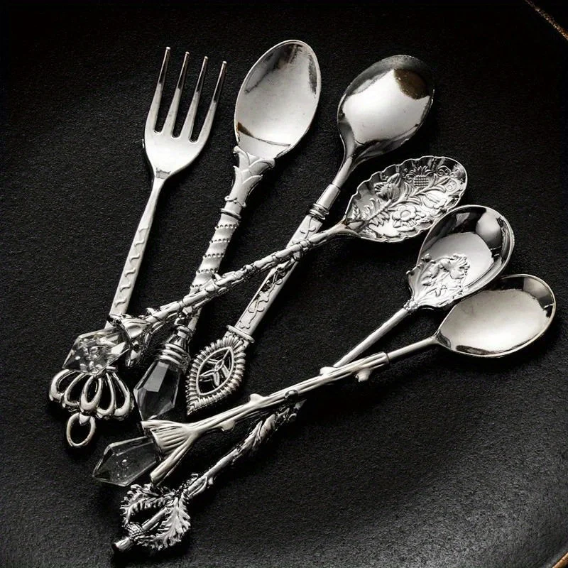 Vintage Collectible Spoons - ชุดช้อนส้อมสไตล์วินเทจ 6 ชิ้น ลายแกะสลักสีทอง สำหรับกาแฟ ชา