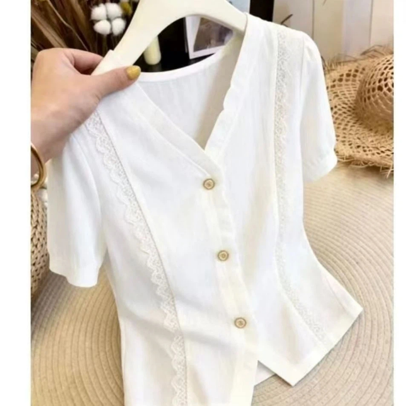 เสื้อเบลาส์คอวีติดกระดุมสไตล์เ - Vintage Collectible Buttons บทวิจารณ์และราคา