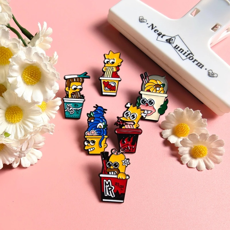 ชุด 6 ชิ้น เข็มกลัดโลหะลายการ์ - Vintage Item บทวิจารณ์และราคา