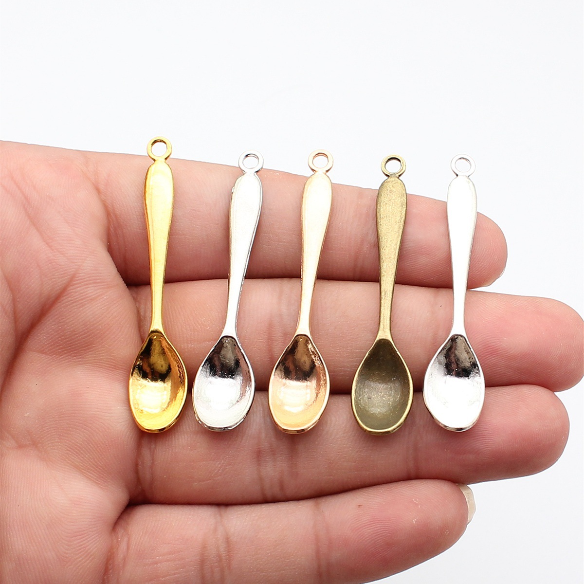 ชาร์มรูปช้อน WYSIWYG 10 ชิ้น ข - Vintage Collectible Spoons บทวิจารณ์และราคา